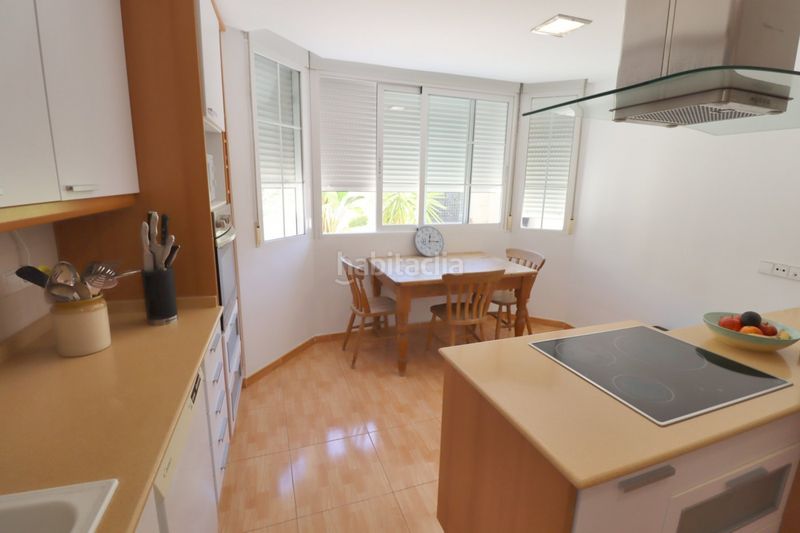 Foto e8f203fc-350f-46c3-8d9b-3d28acfd82b0. Casa aparellada amb calefacció aparcament piscina a Rocafort
