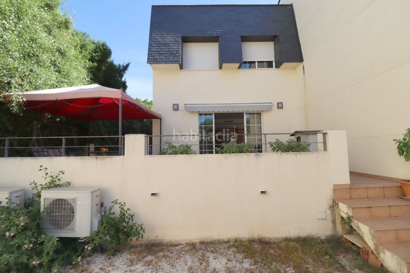 Foto edd55049-ee85-4327-b355-cb14974595a5. Casa aparellada amb calefacció aparcament piscina a Rocafort