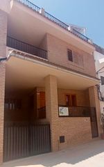 Rent House  Avenida avenida blasco ibáñez 9. Exclusivo casa de pueblo dúplex en el corazón de rocafort