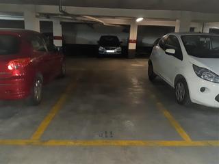 Aparcament cotxe a Cardenal Benlloch. Parking en sotano 1 de buen tamaño