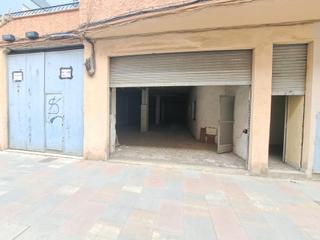 Local Comercial a País Valencià. 300 metros con techos altos
