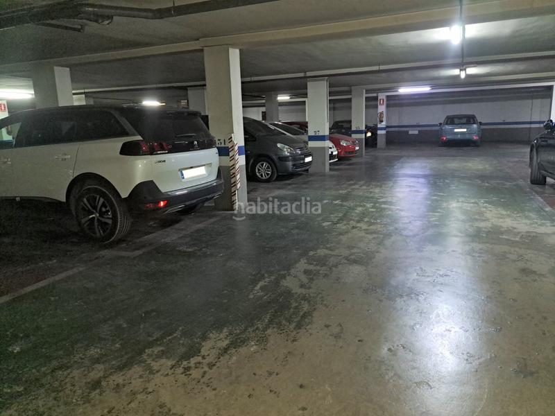 Foto 6bddfa9c-9cb9-4c07-8f97-0ff8668678ef. Parking voiture dans La Constitución-Canaleta Mislata