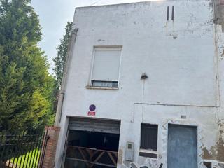 Casa a Quart de Poblet. Casa independiente  en dos plantas para rehabilitar
