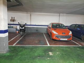 Location Parking voiture à País Valencià. Plaza de buen tamaño