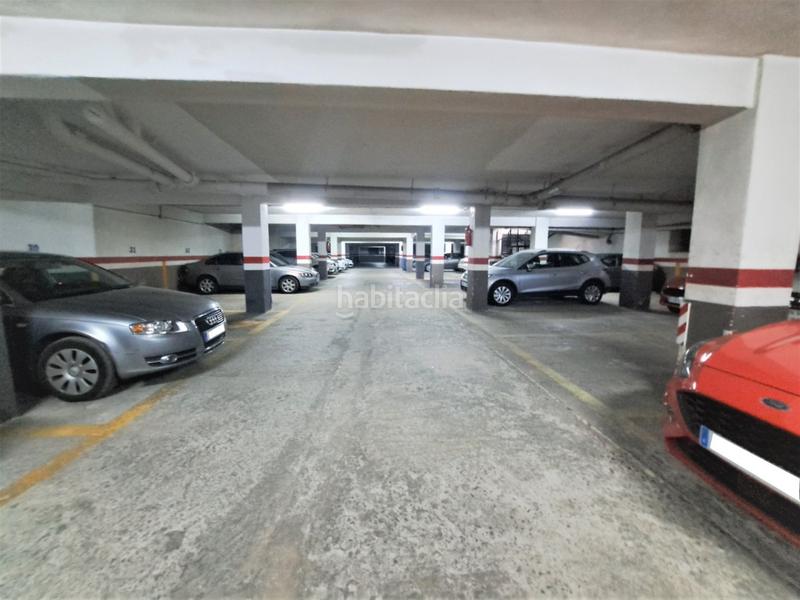 Foto 3461cbba-e775-45f7-a676-0e32dea2c801. Parking voiture dans País Valencià Mislata