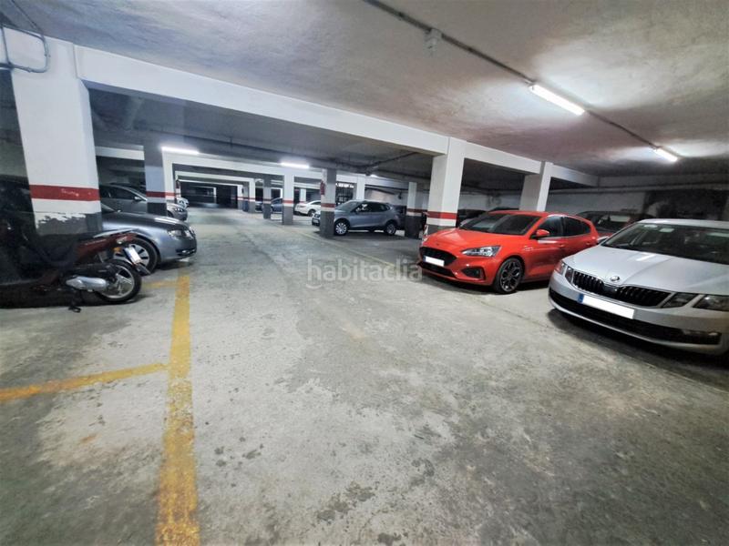 Foto 537ccf36-f381-4901-8720-49aa6c9712a8. Alquiler parking coche garaje con armario trastero en Mislata