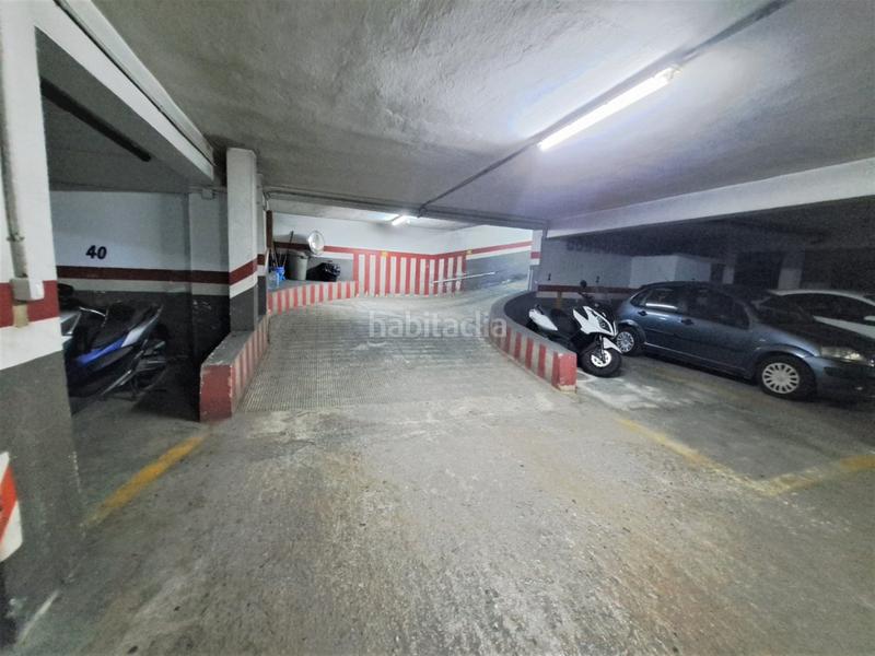 Foto 5a307448-64c3-4fa7-8dc9-1e6bc92dff35. Alquiler parking coche garaje con armario trastero en Mislata