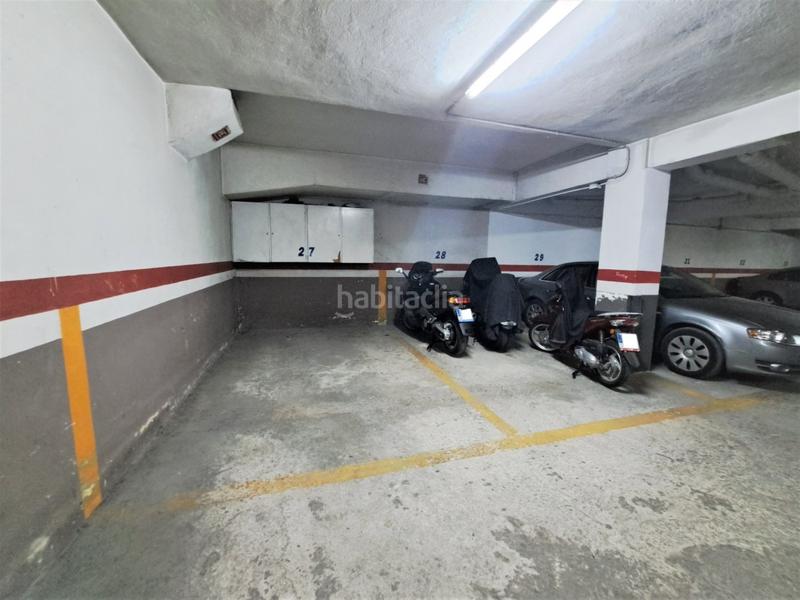 Foto 7274cd74-860f-49f0-bb03-3c29d8944846. Alquiler parking coche garaje con armario trastero en Mislata