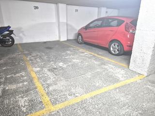 Lloguer Aparcament cotxe a Cardenal Benlloch. Amplia plaza para coche y moto