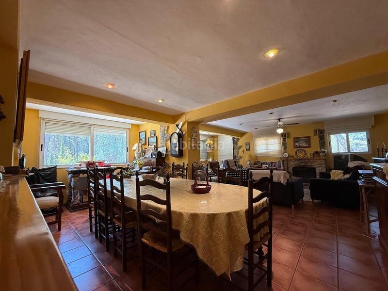 Foto 20dcaa3f-21fb-4fee-9d83-a6dae832c196. Casa amb aparcament a Batoi Alcoi