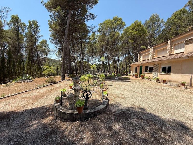 Foto 6ee6e97a-f515-4c90-9ddd-37833f64846b. Casa amb aparcament a Batoi Alcoi