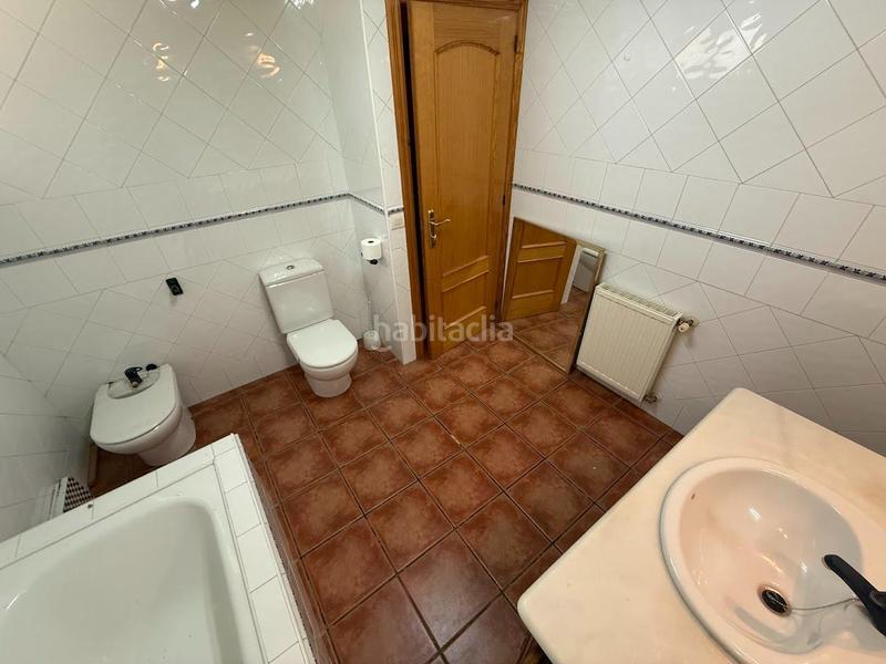 Foto 73f897db-4ad6-49dd-94bd-72319b1ce474. Casa amb aparcament a Batoi Alcoi