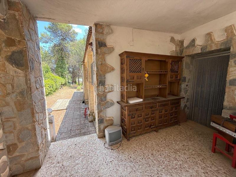 Foto 9c6453a5-3b9c-46b3-b13f-fa16358c7e16. Casa amb aparcament a Batoi Alcoi