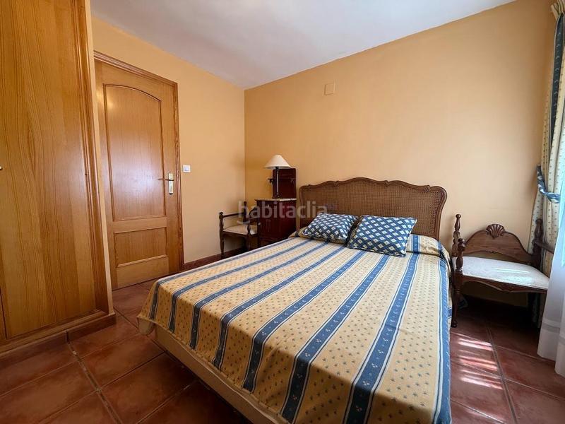 Foto a2302031-170c-4f08-a7de-850079c25838. Casa amb aparcament a Batoi Alcoi