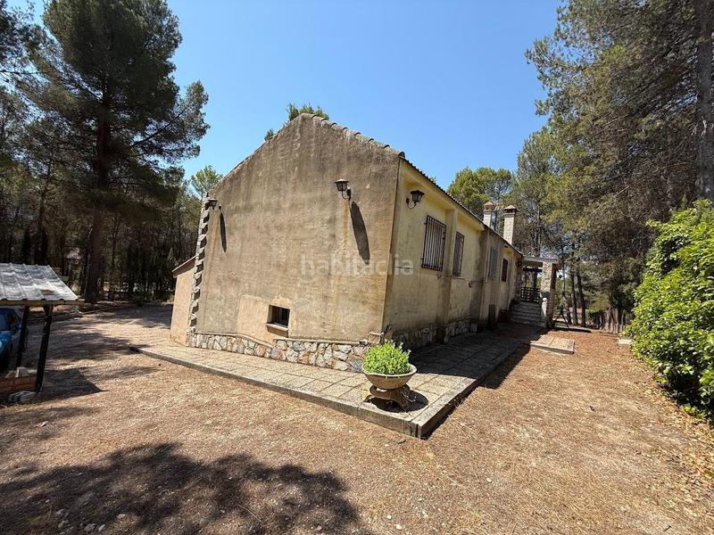 Foto d647d823-c7d2-418e-a555-d3a03163015c. Casa amb aparcament a Batoi Alcoi