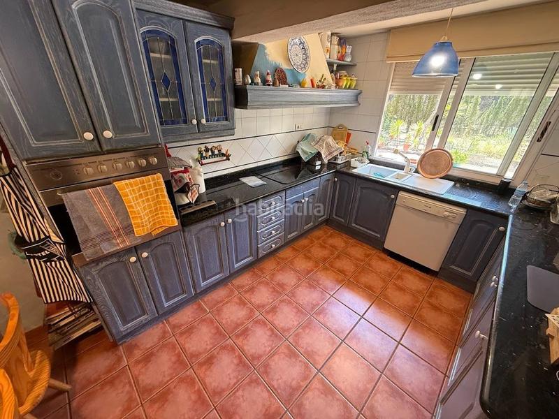 Foto fbbf7a3e-0e2d-4bf7-b2fa-5803b6fa4d78. Casa amb aparcament a Batoi Alcoi
