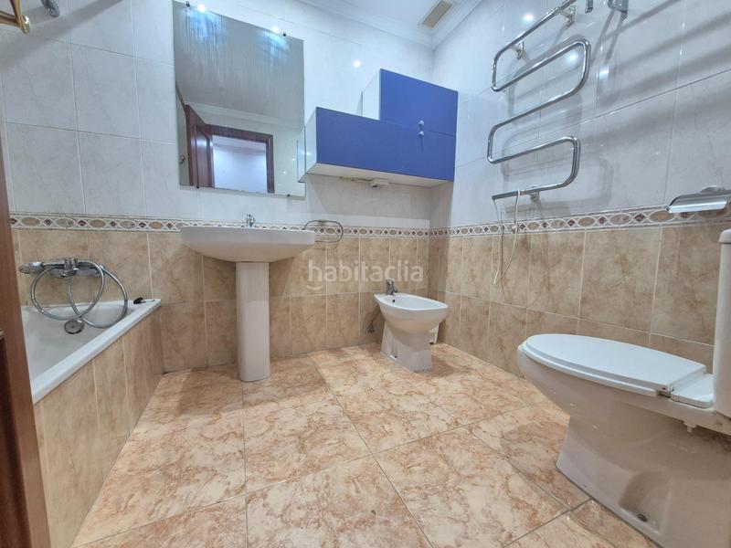 Foto 42c5726c-f2ab-4374-bf19-a1ee895f364e. Lloguer pis amb aparcament a L´Eixereta Burjassot