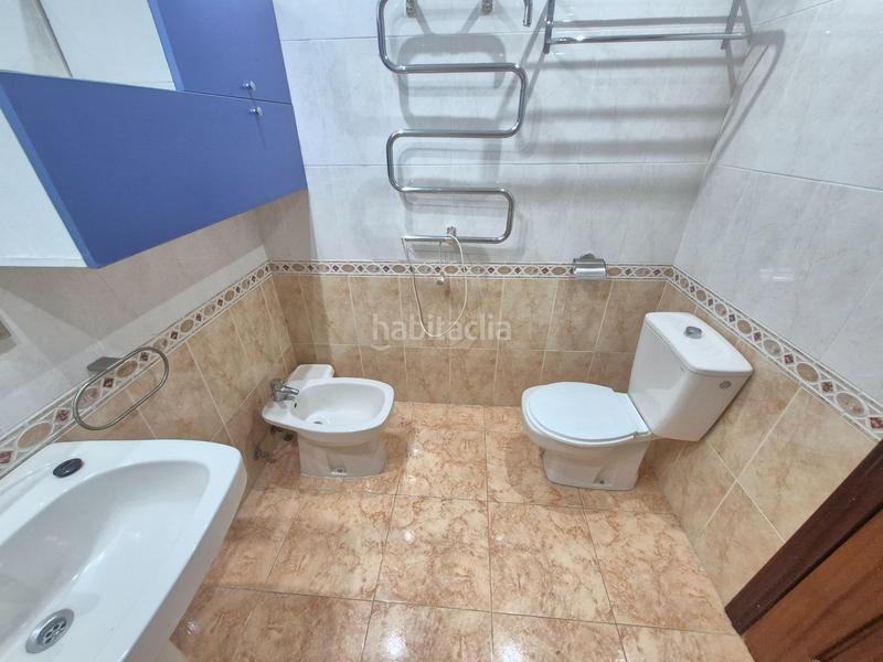 Foto 9a8dc992-2c18-4626-845c-450d570a35bc. Rent flat with parking in L´Eixereta Burjassot