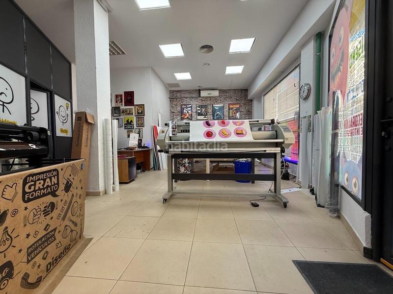 Foto 9d95a618-9fc1-4f26-9210-9429f353a7a4. Alquiler local comercial  con gran visibilidad en Mislata