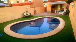 Casa aparellada a Sierra Perenchiza-Cumbres de Calicanto-Sto Domingo. Sierra perenchiza, 5 habitaciones con piscina privada