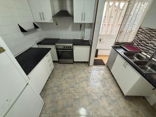Location Appartement à Cardenal Benlloch. 4 habitaciones, vacío de muebles y electrodomésticos