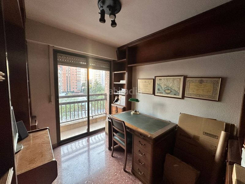 Foto 16e5d262-1717-46c1-8f76-5919f1f04f12. Pis amb xemeneia aparcament a Barrio de Campanar Valencia