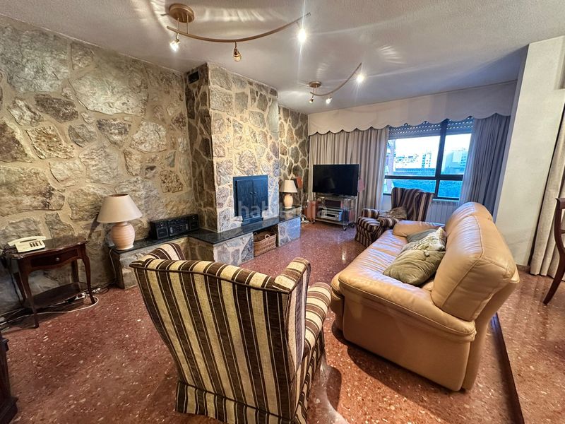 Foto e836d3f3-f2de-457c-a414-5248d0d2a682. Pis amb xemeneia aparcament a Barrio de Campanar Valencia