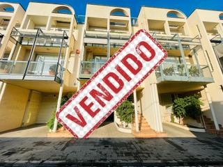 Casa adossada a Carrer de tetuan 17. Casa en el centro