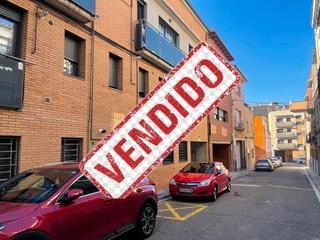 Pis  Carrer canigó. Semi nuevo con parquing