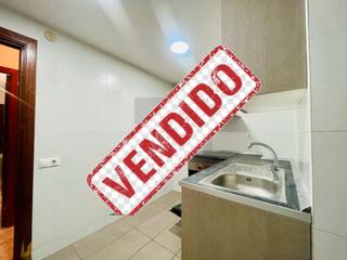 Planta baixa  Carrer de colmbia. 4 habitaciones mas trastero