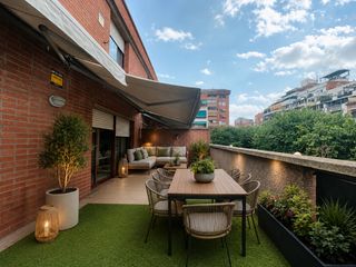 Duplex  Carrer pirineus. Con terraza