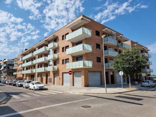 Local Comercial a Sant Jordi. Local esquinero con salida de humos y terraza privativa.