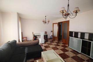 Flat in Riera de Gaià (La). Finca ideal para dos familias
