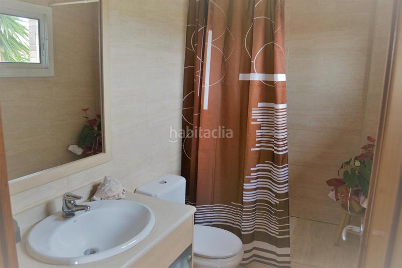 Foto 273723a6-ced6-4952-a1ca-92cc3a51e225. Casa adossada amb calefacció aparcament piscina a Cambrils