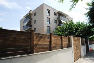 tic  Calle joaquim torres ibern. Vivienda de lujo junto a la playa con piscina