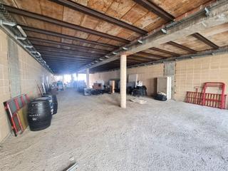 Fabrikhalle in Roda de Barà