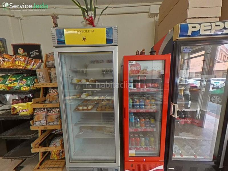 Foto f56bb1ce-e81c-4691-a110-13da5f4f7c51. Transfer business premise in calle trasversal 11 in Vendrell (El)