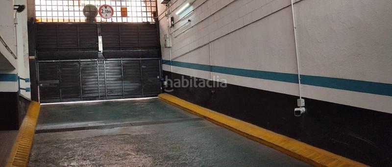 Foto 7b83c85e-e8da-4bd7-8535-629879e45d4c. Autoparkplatz in La Gavarra Cornellà de Llobregat