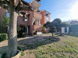 Appartement  Calle via augusta 7. Junto a la playa con parking