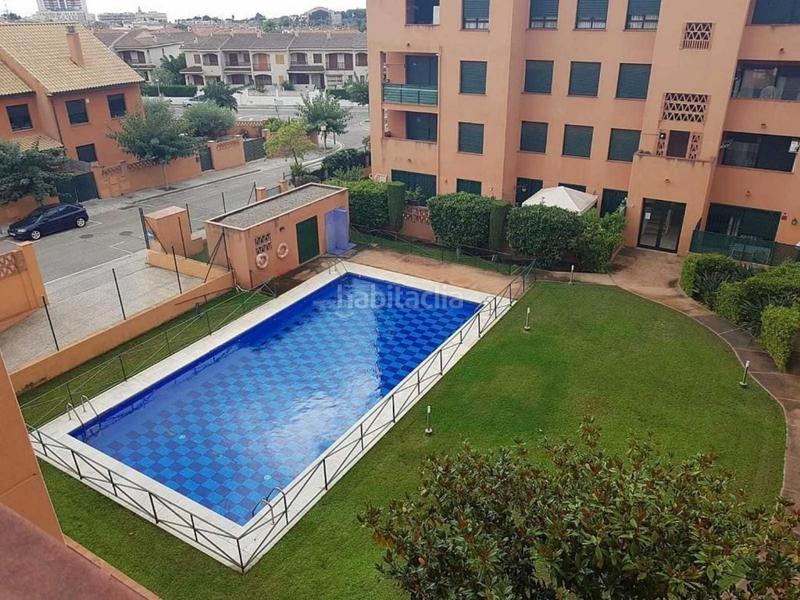 Foto f61eaafe-9c10-41bc-bfc3-8afcd78bf297. Lloguer àtic amb calefacció aparcament piscina a Coma-ruga