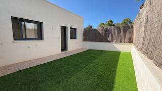 Location Maison jumelée à Cunit Residencial. Moderno adosado en cunit residencial a un paso del mar