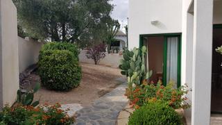 Lloguer Casa aparellada a Roda de Barà. Amplia casa pareada con jardín y garaje en excelente ubicación