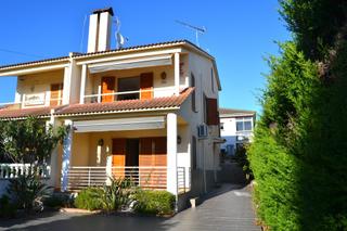 Maison jumelée à Marítima Nord. Fantástica casa pareada con vistas al mar mediterráneo