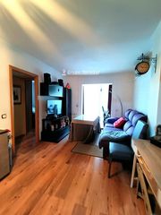 Pis  Josefa almirall. Piso céntrico cerca de todos los servicios.