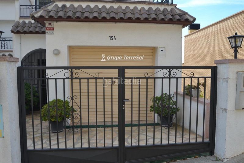 Foto dfaed228-ef95-4bbb-ad36-8fb52933b33a. Casa pareada en Segur de Calafell nucli urbà Segur de Calafell