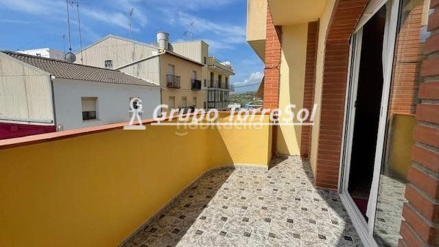 Foto 14c2be8d-fd64-43b0-a419-ef85ce708df0. Casa amb calefacció aparcament a Santa Maria-l´Eixample-Sud Sumella Cubelles