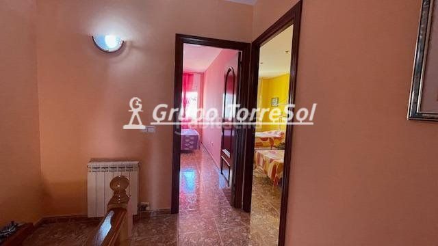 Foto a1eb89e6-1957-4010-96c0-f96dd3fd465d. Casa amb calefacció aparcament a Santa Maria-l´Eixample-Sud Sumella Cubelles