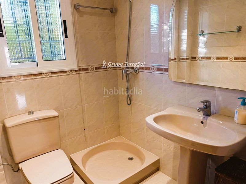 Foto 248a3fcb-54ee-4166-8f99-958e36bd4b3c. Xalet amb calefacció aparcament piscina a Bonavista Vendrell (El)