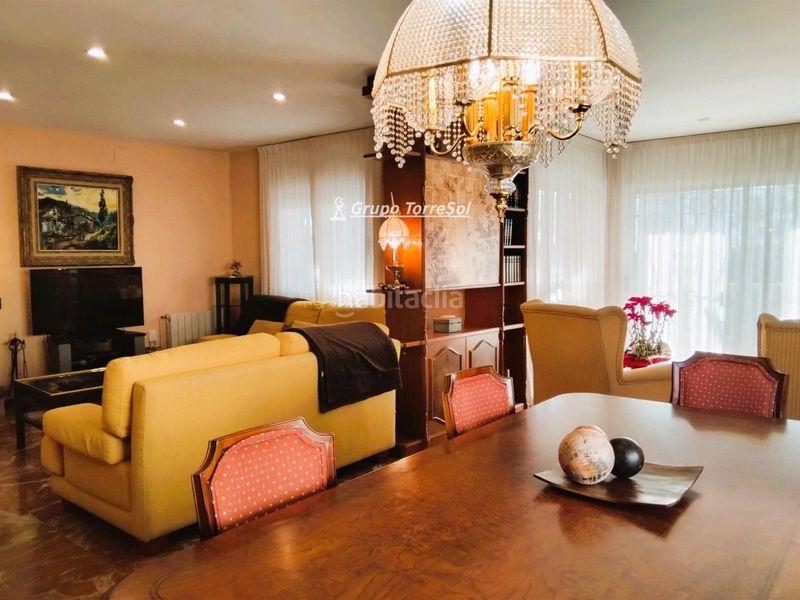 Foto ed79934c-42fe-4d7a-a93a-ead87b1fc1f8. Xalet amb calefacció aparcament piscina a Bonavista Vendrell (El)