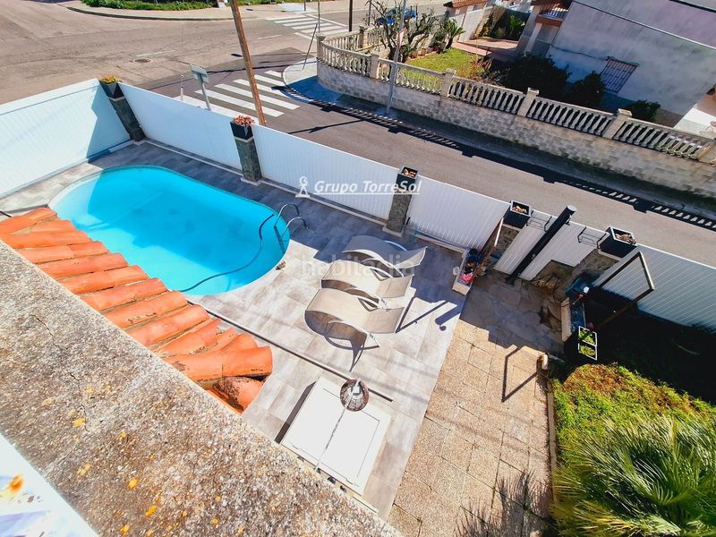 Foto 1d05f1fd-afd6-4f5e-8481-f0b233071f22. Casa amb calefacció aparcament piscina a Cunit residencial Cunit